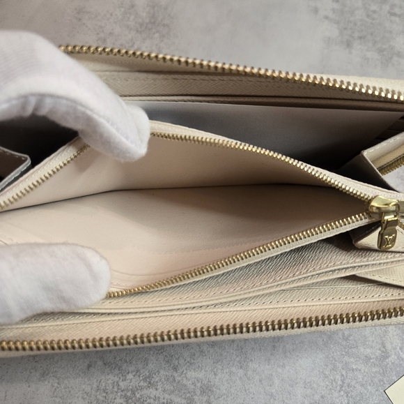 Louis Vuitton WILD AT HEART Large Zippy Wallet - Picture 4 of 16